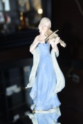Девушка со скрипкой